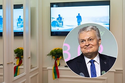 Gitanas Nausėda „Euroviziją“ žiūri Romoje – kaip reikiant nustebino komoda po televizoriumi