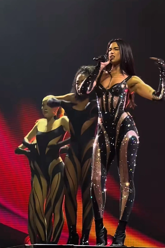 Dua Lipa / Stop kadras