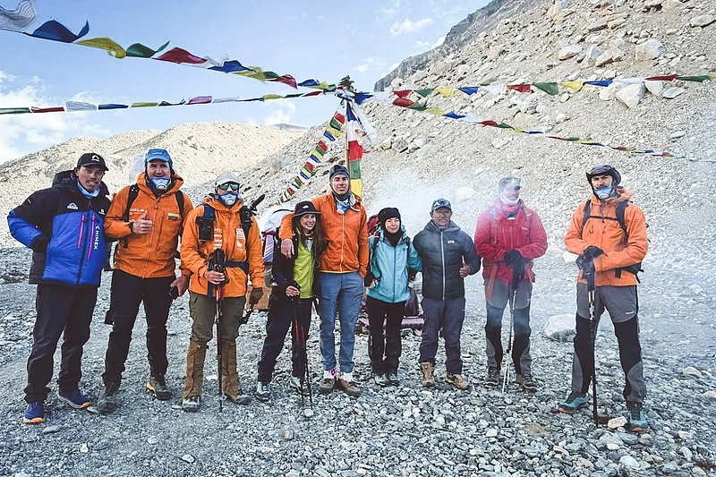 Aurimas Valujavičius įkopė į Everesto viršūnę / Climbalaya treks & expeditions nuotr.