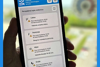 Meteorologai įspėja apie audringus orus: liūtys, perkūnijos, škvalas, kruša