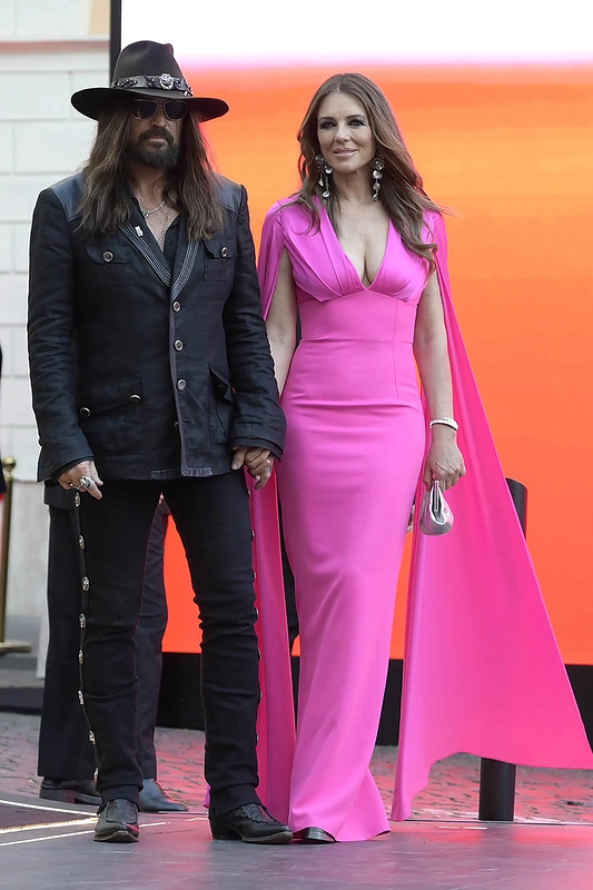 Elizabeth Hurley, Billy Ray Cyrusas / Vida Press nuotr.