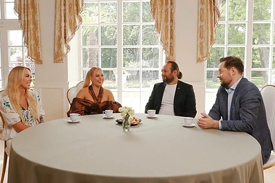 Ūkininko Eugenijaus, jo draugo ir kandidatės Gretos susitikimas / TV3 nuotr.