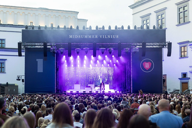 10-ojo „Midsummer Vilnius“ atidarymas Valdovų rūmų kieme / Lukas Balandis / BNS nuotr.