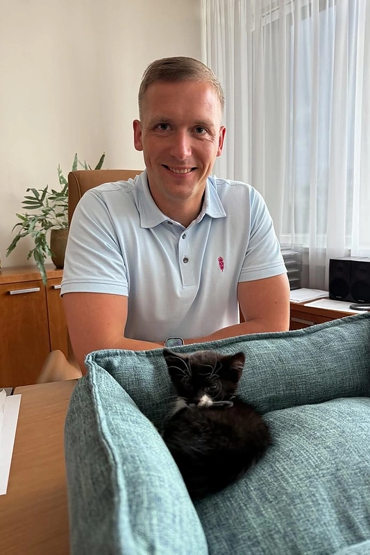 Robert Duchnevič ir kačiukas Meras / Soc. tinklų nuotr.