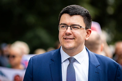 Santuokos metines minintis Sinica „įgnybė“ Verygai: „Dovanokit, Aurelijau“