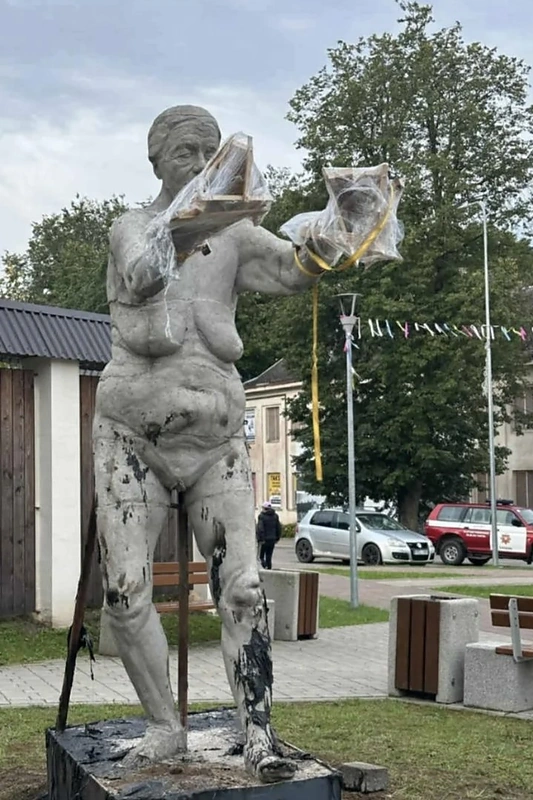 Mykolo Saukos skulptūra / Soc. tinklų nuotr.