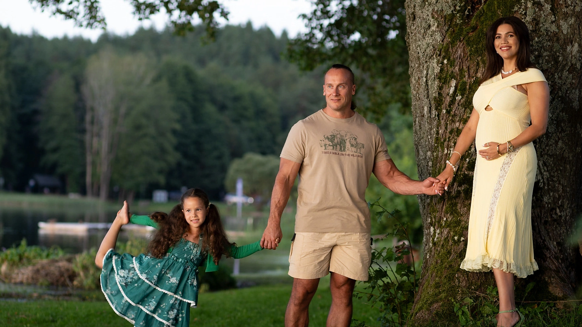 Ilka Adams ir Andrius Pauliukevičius su dukrele / Vitalijos Jakovonienės nuotrauka
