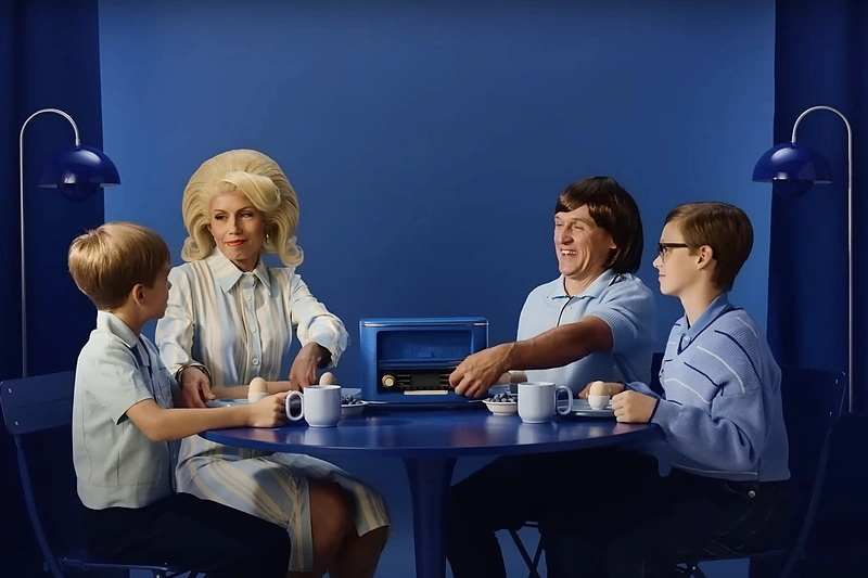 Kadras iš M PIENO reklamos / M1