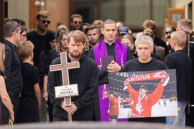 Atsisveikinimas su ledo ritulininku Mindaugu Kieru / Patricija Adamovič / BNS nuotr.