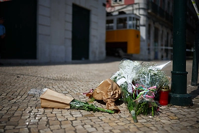 Iš sumaitoto Lisabonos funikulieriaus išgelbėtas 3-ejų berniukas iš Vokietijos: mama – reanimacijoje