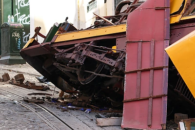 Tragiška Lisabonos funikulieriaus avarija / „Scanpix“ nuotr.