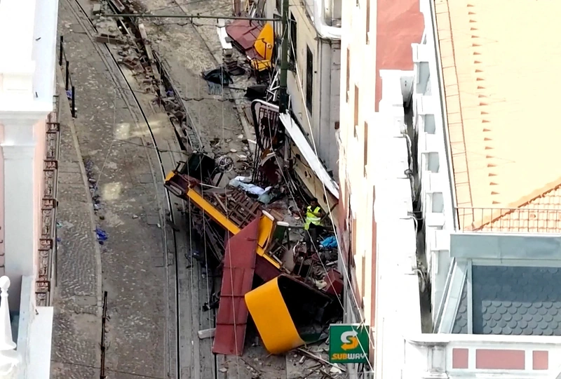 Funikulieriaus avarija Lisabonoje / Reuters/Scanpix