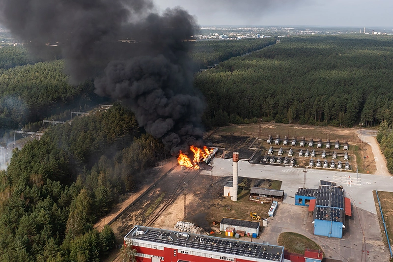 Gaisras Vilniaus dujų pilstymo stotyje / Lukas Balandis / BNS nuotr.