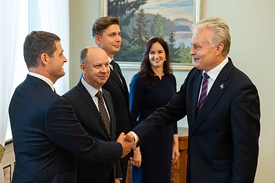 Nauja valdžios drama: Žemaitaičio varymas iš koalicijos virsta Nausėdos atsitraukimu iš jos