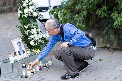 Prie JAV ambasados Vilniuje vyko atminimo renginys, skirtas pagerbti Charlie Kirk atminimą / Roberto Riabovo / BNS nuotr.