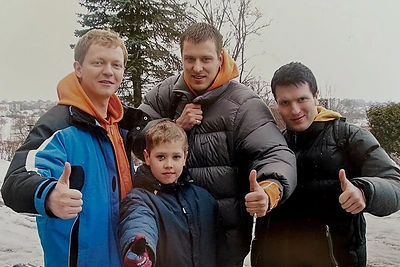 Plinta archyvinis „B'Avarijos“ kadras su garsiu aktoriumi ir TV žvaigžde – ar atpažįstate, kas jis?