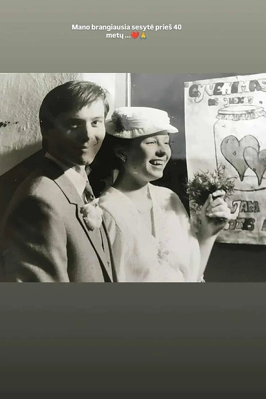 Jurgos Vernickės sesuo Sigutė su būsimu vyru / „Instagram“ nuotr.