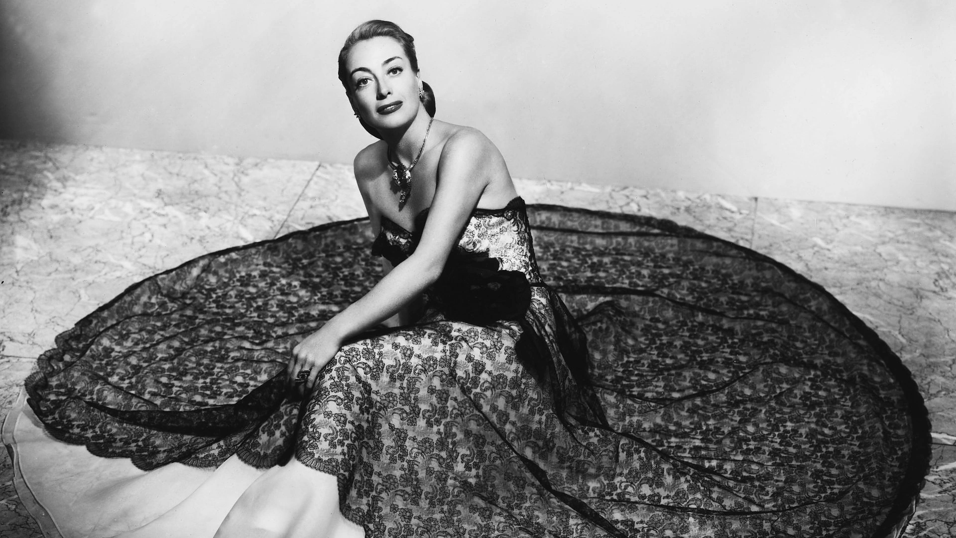 Turbūt retas išvardytų daug filmų, kuriuose ji vaidino (skaičiuojant ir serialus, jų būta per šimtą), bet Amerikos kino institutas šimto geriausių aktorių sąraše Crawford skyrė dešimtąją vietą / Vida Press nuotrauka