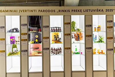 Paroda „Rinkis prekę lietuvišką 2025“ – geriausiai įvertintiems metų gaminiams iškilmingai įteikti aukso ir sidabro medaliai / Organizatorių nuotr.