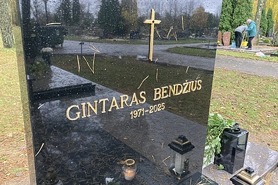 Gintaro Bendžiaus kapas / Aurelijos Jašinskienės / 15min.lt nuotr.