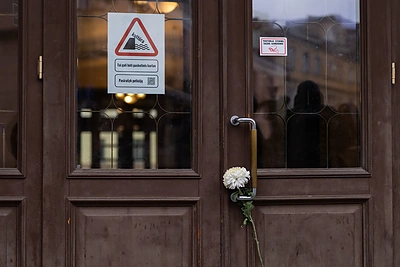 Atsisveikinimas su Kostu Smoriginu Jaunimo teatre / Roberto Riabovo / BNS nuotr.