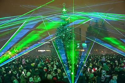 Panevėžio Kalėdų eglės įžiebimas 2025 / Panevėžio savivaldybės nuotr.