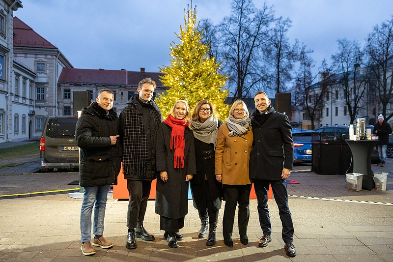 Sužibo kalėdinė Gerumo eglutė / Organizatorių nuotr.