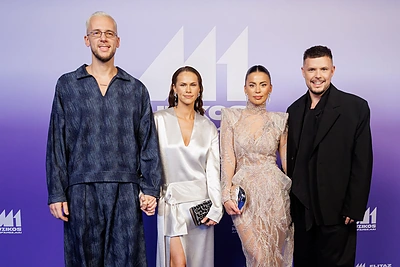 „Žemaitukai“ su žmonomis ant Mėlyno kilimo kaustė žvilgsnius – apie pasimetusį aprangos kodą ir dėl ko teko pavargti