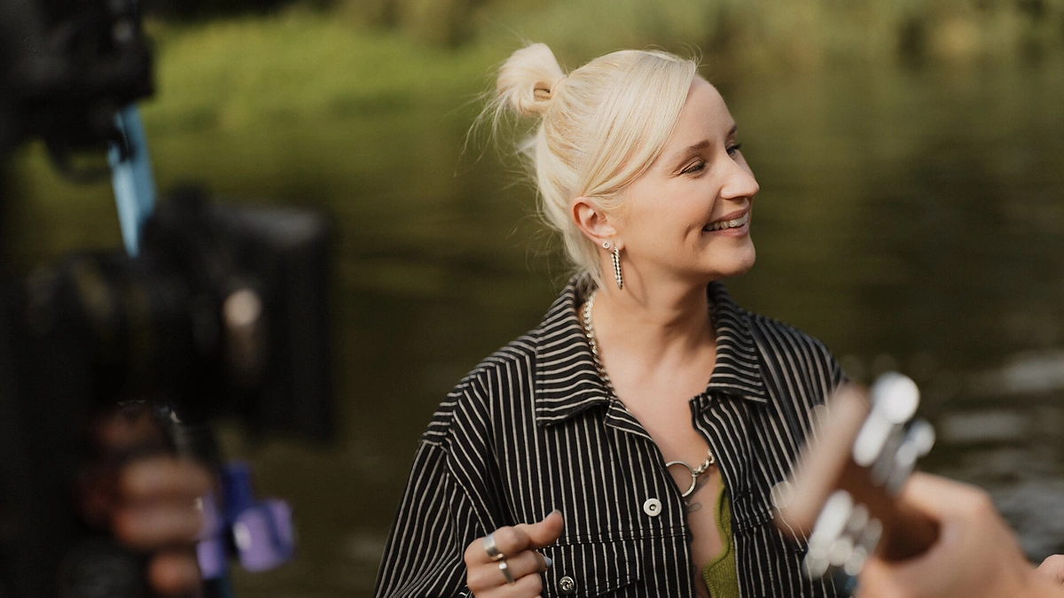 „Live on Water“ projekto finale – melodingosios Rūtos Loop pasirodymas / Organizatorių nuotr.