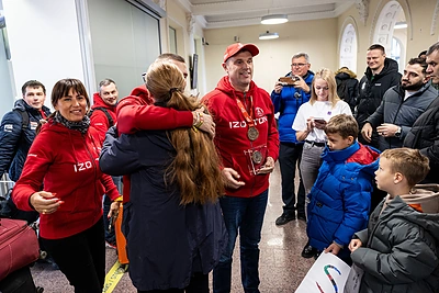 Mindaugas Sidabras, Ernestas Česokas ir Saulius Klevinskas grįžo iš Dakaro / Pauliaus Peleckio / BNS nuotr.