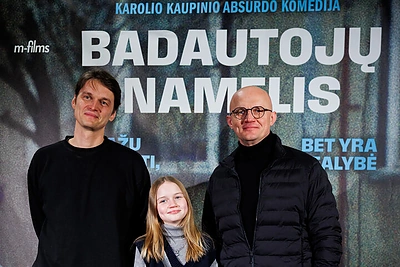 Karolio Kaupinio absurdo komedijos „Badautojų namelis“ premjera / Roberto Riabovo / BNS nuotr.