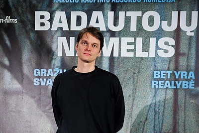 Karolio Kaupinio absurdo komedijos „Badautojų namelis“ premjera / Roberto Riabovo / BNS nuotr.