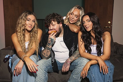 „Queens of Roses“ ir Tadas Kanapeckas / Aistės Kirsnytės nuotr.