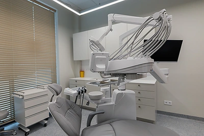 Odontologijos klinika „Denticija“ įsteigė 2000 eurų prizą šypsenos atkūrimui / Odontologijos klinikos „Denticija“ nuotr.