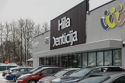 Odontologijos klinika „Denticija“ įsteigė 2000 eurų prizą šypsenos atkūrimui / Odontologijos klinikos „Denticija“ nuotr.