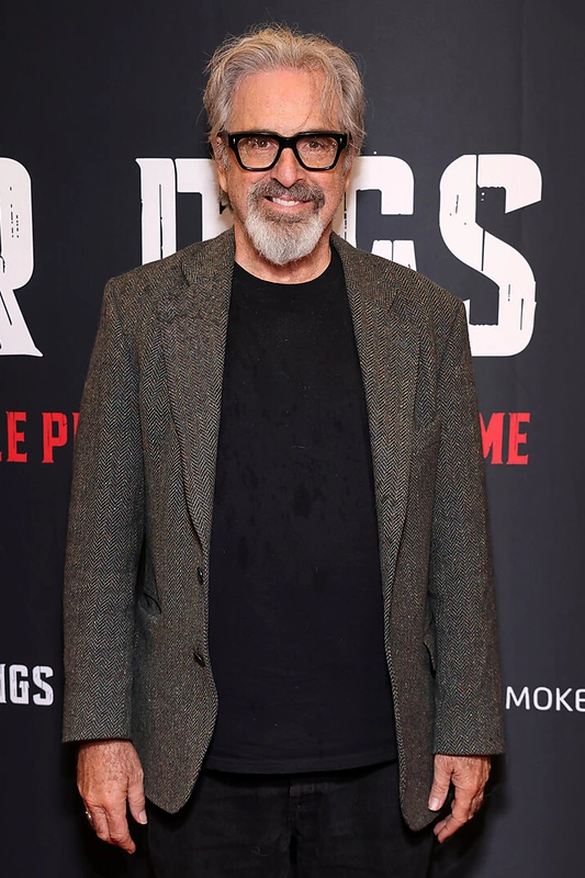 Robertas Carradine / / Faye's Vision/Cover Images