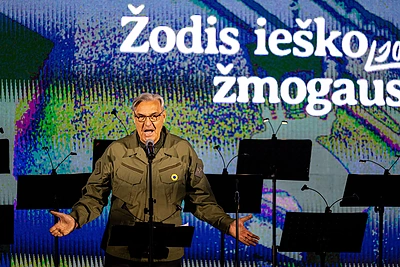 Knygų mugės atidaryme – drąsi Algirdo Kaušpėdo kalba: „Padėkokime politikams ir už bandymus riboti laisvą žodį“