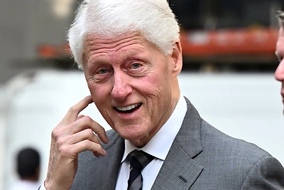 Billas Clintonas sako nežinojęs apie Jeffrey Epsteino nusikaltimus