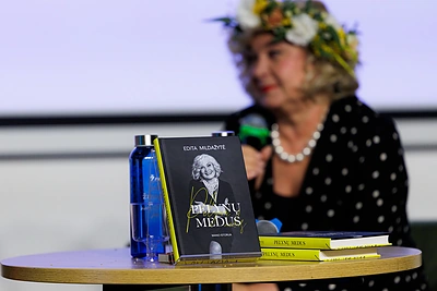 Editos Mildažytės knygos „Pelynų medus“pristatymas / Gretos Skaraitienės / BNS nuotr.