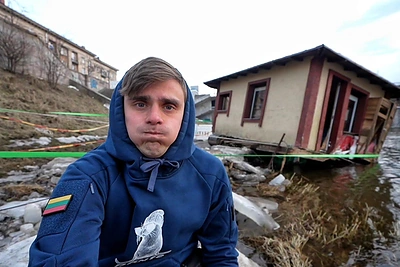 Simonas Dailidė parodė, kaip atrodo ledonešio suniokoto jo namelio vidus: vaizdai šokiruoja