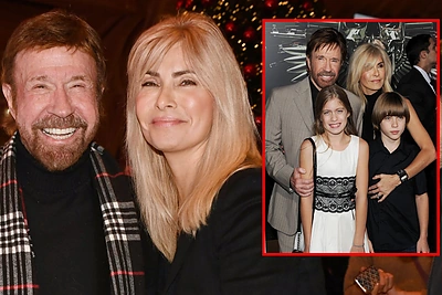 Šalia Chucko Norriso net 27 metus praleido gerokai jaunesnė žmona: dėl jos teko vaikščioti po teismus