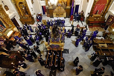 Neįtikėtini kadrai: lietuviai Ispanijoje įamžino viduramžius menančią Velykų procesiją