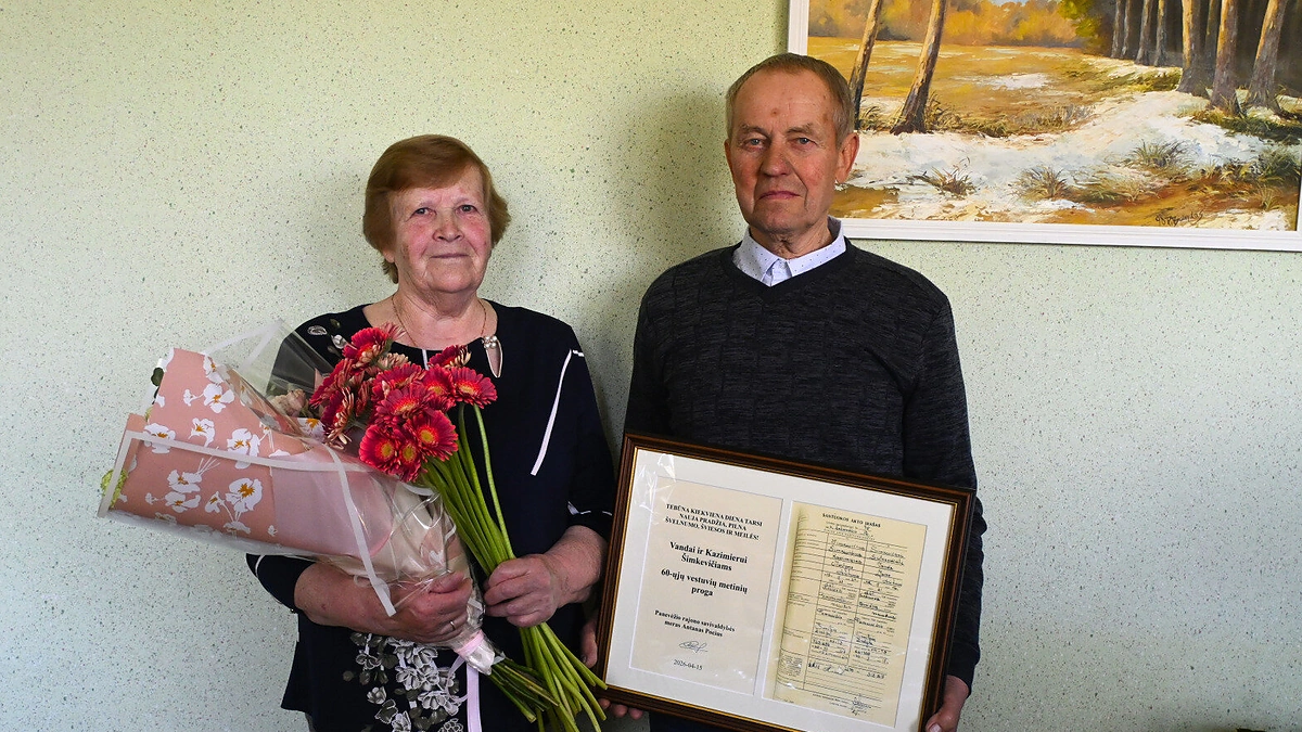 Vanda ir Kazimieras Šimkevičius atšventė deimantines vestuves / Panevėžio rajono savivaldybės administracijos nuotr.