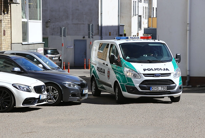 Justina Gaigalaitė pristatyta į teismą suėmimui / Tomo Markelevičiaus / 15min nuotr.