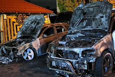 Sudegę Manto Sadausko šeimos automobiliai / Asmeninio albumo nuotr.