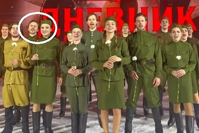 Drobiazko ir Vanagas vėl šokiravo: ant ledo – su Raudonosios armijos uniformomis