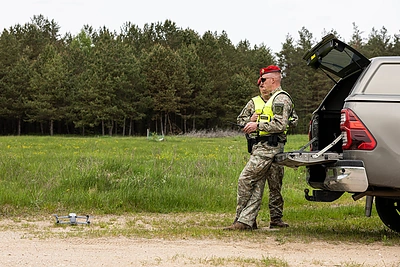 Karo policija Žeimiuose, Varėnos rajone ieško drono / Pauliaus Peleckio / BNS nuotr.