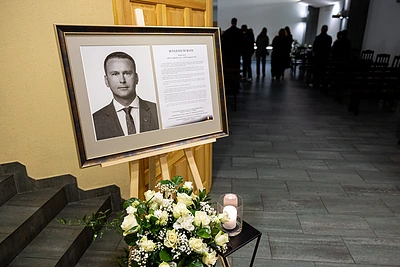 Visagine atsisveikinama su Jevgenijumi Šuklinu / Pauliaus Peleckio / BNS nuotr.