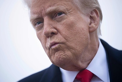 Žiniasklaida. Izraelis įspėjo apie naują Irano sąmokslą nužudyti Trumpą: teko keisti lėktuvą