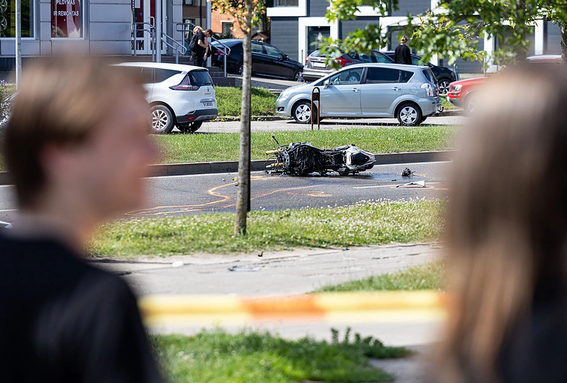 Avarija Jeruzalės gatvėje: susidūrė motociklas ir krovininis automobilis, motociklo vairuotojas žuvo / Pauliaus Peleckio / BNS nuotr.